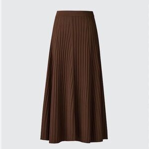 Uniqlo :C Pleated Merino Wool Blend Skirt in Chocolate Brown